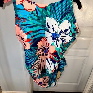 One piece women’s swimsuit X-Large